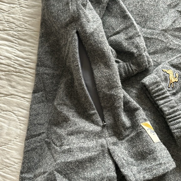 Tracksmith 1/4 Snap Pullover - Picture 5 of 12